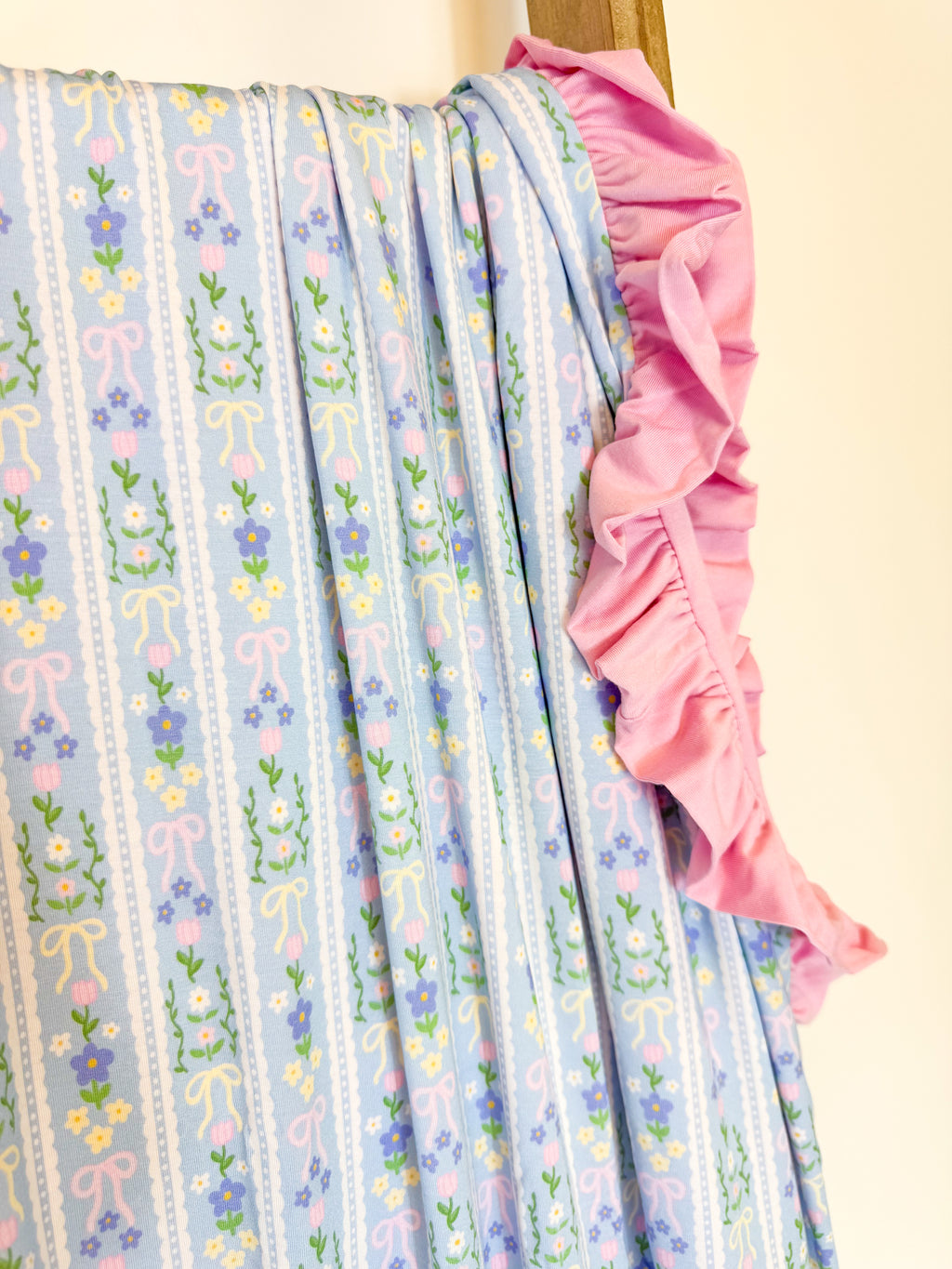 Eloise Ruffle Blanket