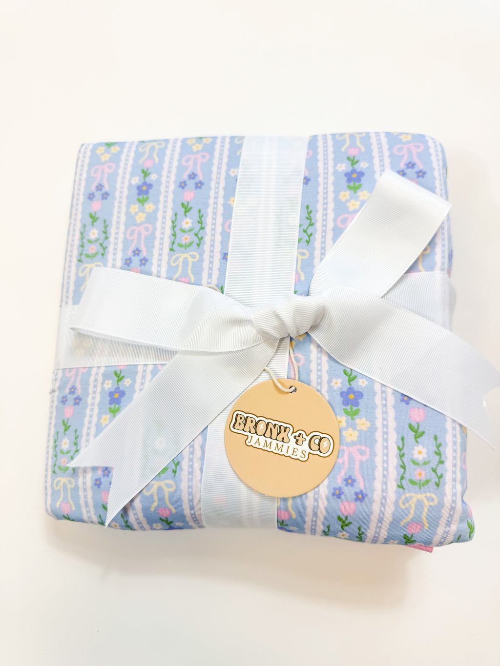 Eloise Ruffle Blanket