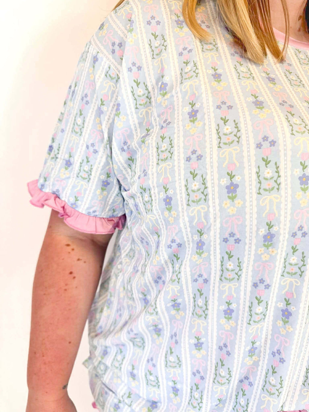 Eloise Womens Ruffle Short Set