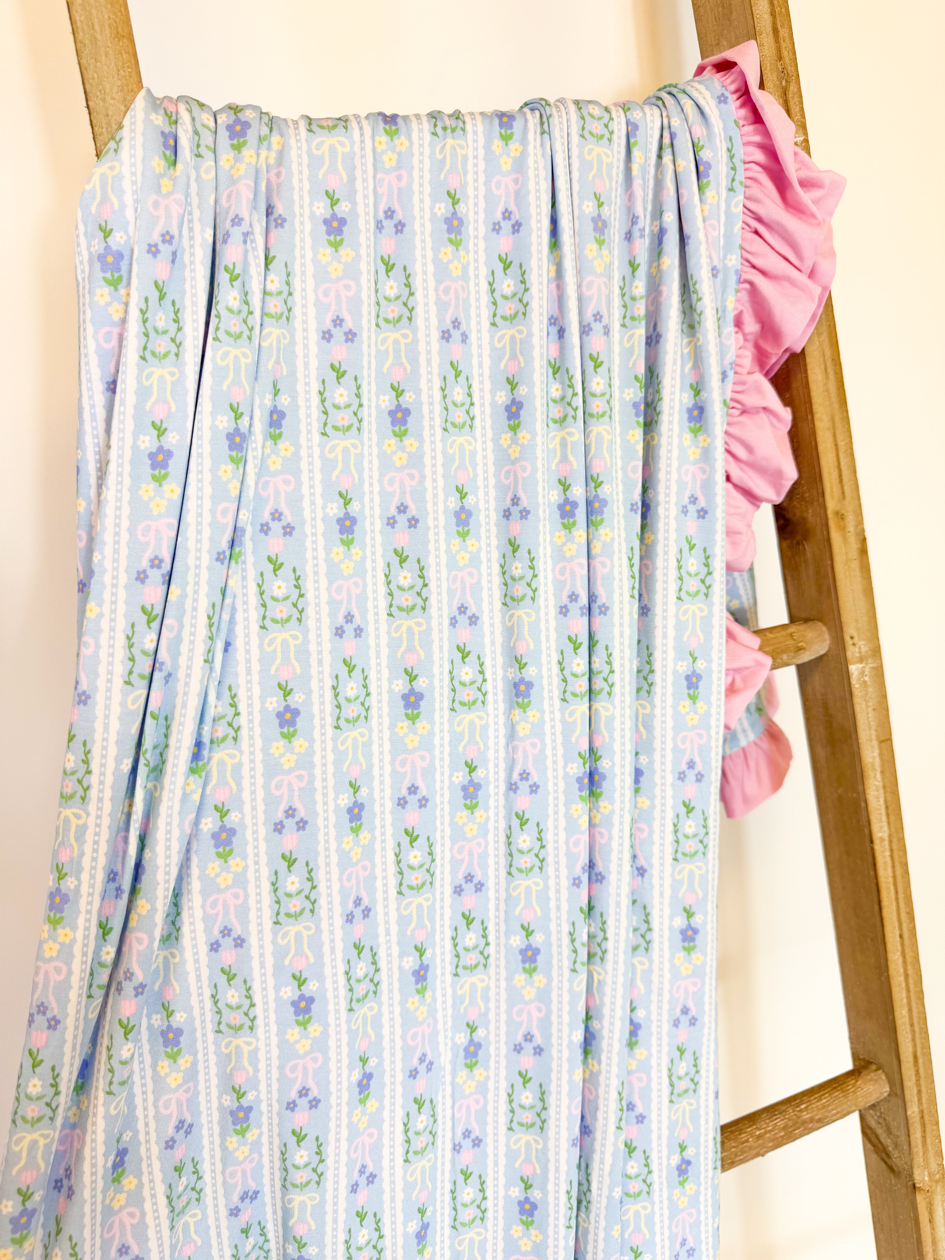 Eloise Ruffle Blanket