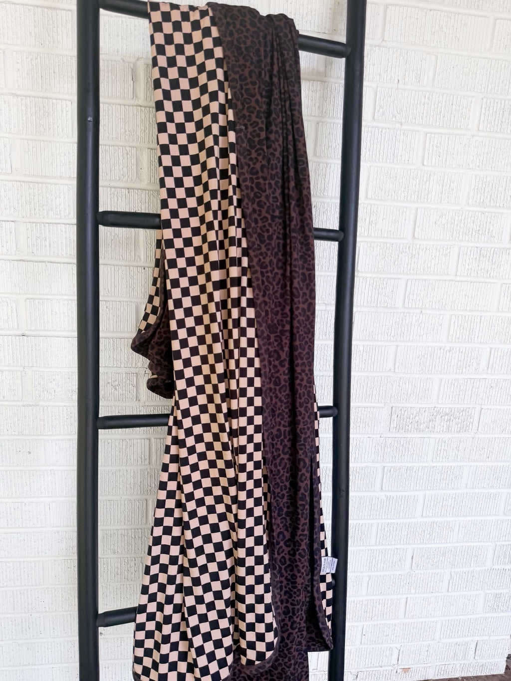 Prowlin leopard/Checkered Oversized Blanket