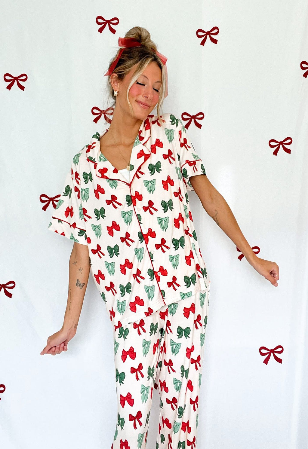 Bronx&Co. Christmas Bows Womens Pant Set