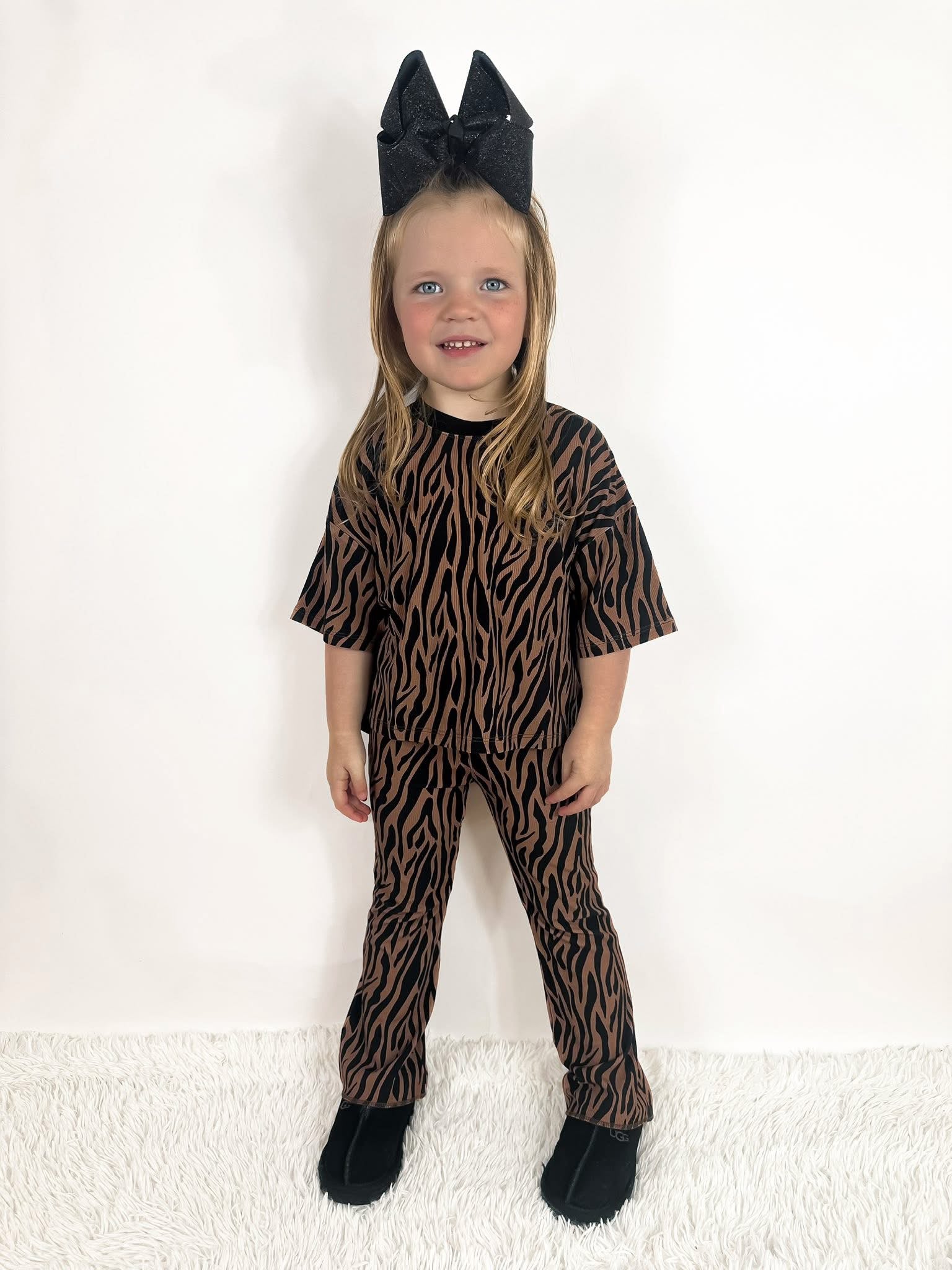 Neutral Zebra Kids Ribbed Daywear Pant Set