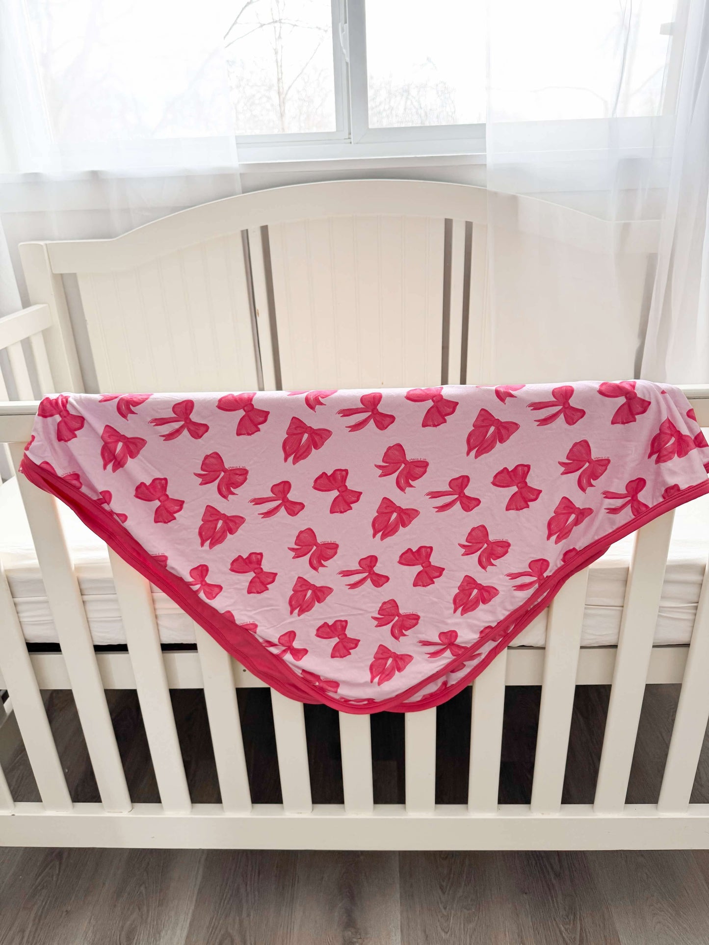 Bronx&Co. Pink Bow Blanket