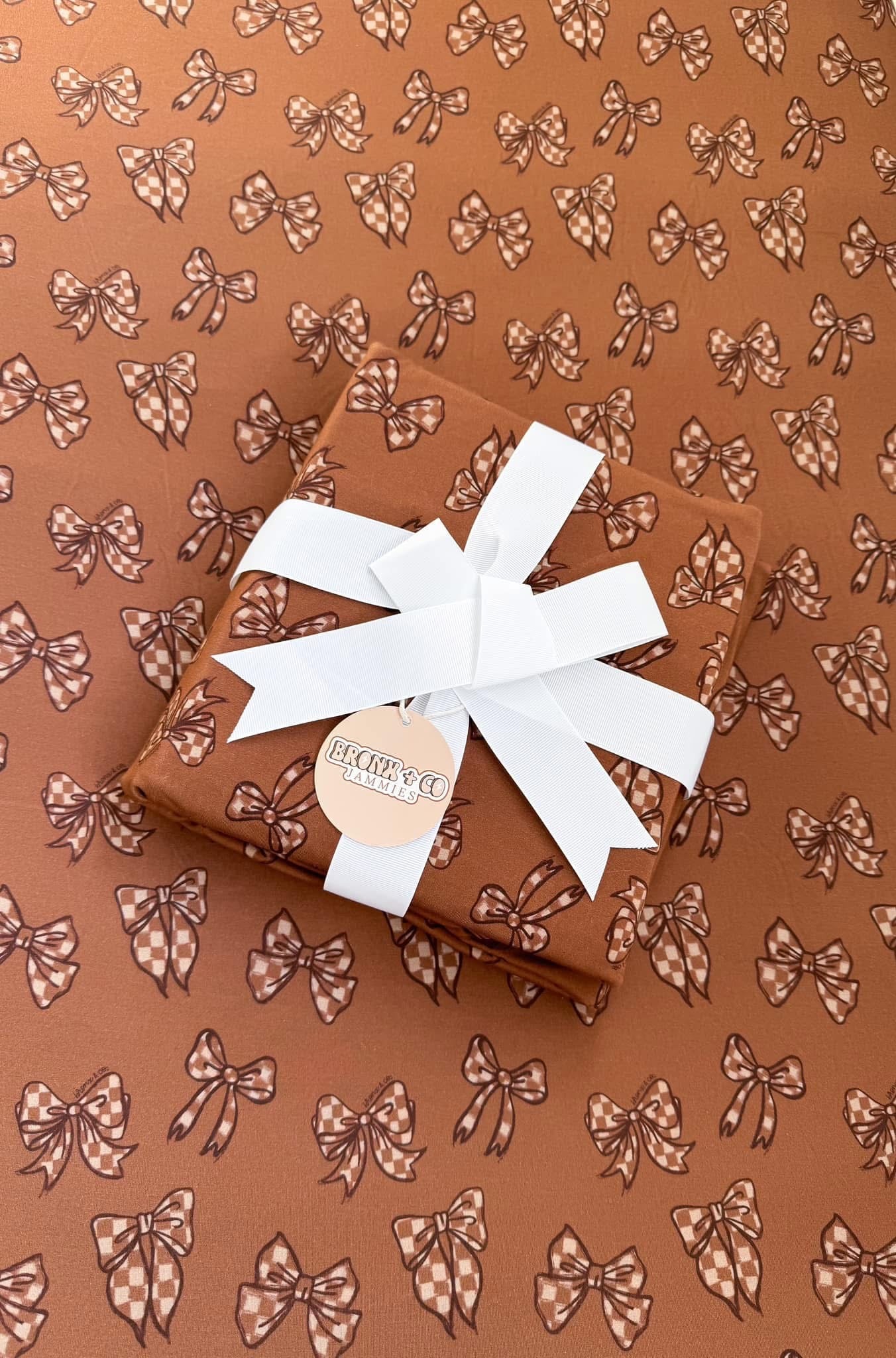 Bronx&Co. Chocolate Checkered Bow Blanket